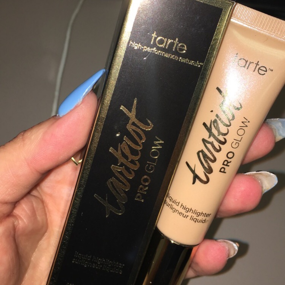 Tarte pro glow liquid highlighter